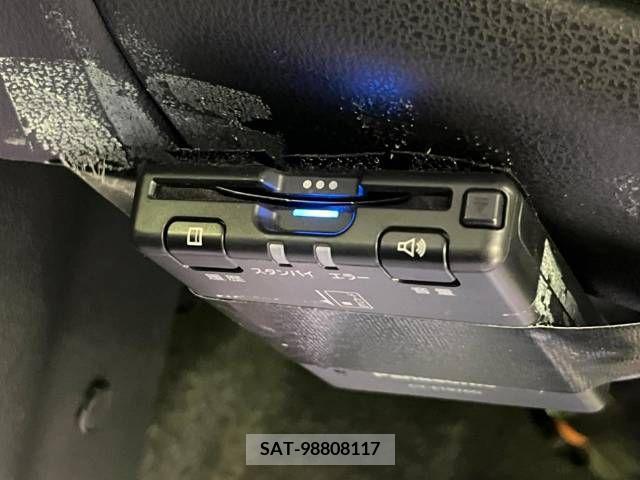 Nissan NOTE 2013-05 255979-4
