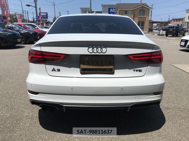 Audi A3 SEDAN 2018-06 317855-6
