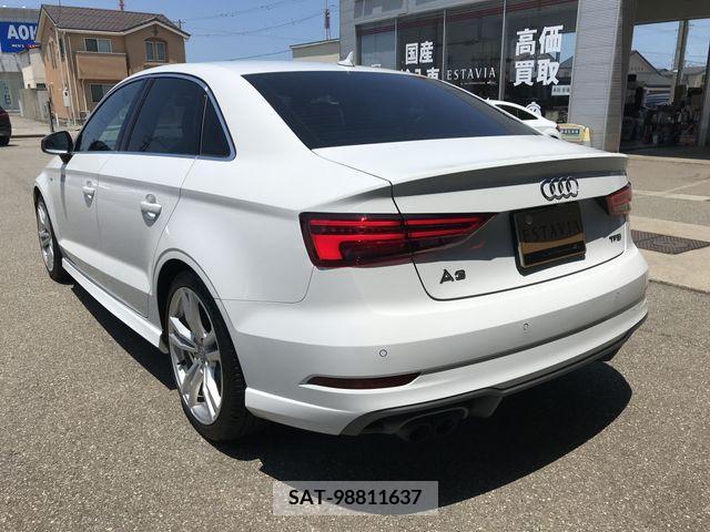 Audi A3 SEDAN 2018-06 317855-7