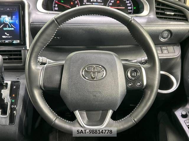 Toyota SIENTA 2021-03 382046-11