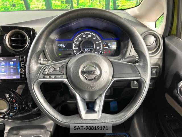 Nissan NOTE 2017-02 365327-11