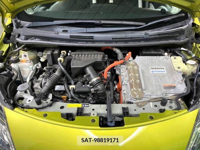 Nissan NOTE 2017-02 365327-18