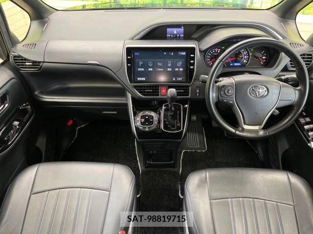 Toyota VOXY 2018-03 288928-1