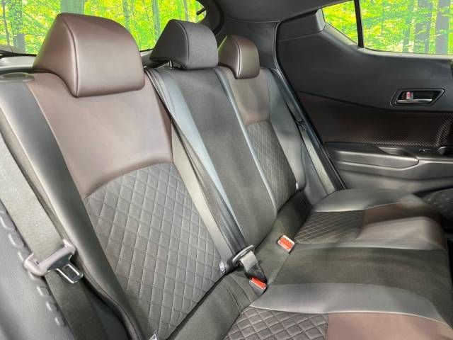 Toyota C-HR 2018-09 196529-9
