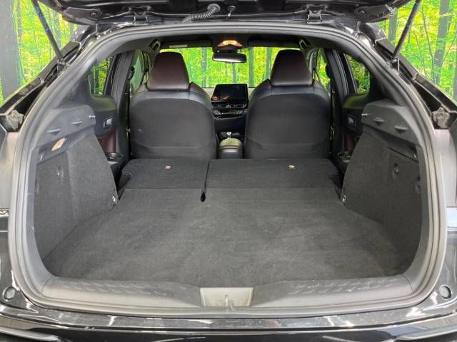 Toyota C-HR 2018-09 196529-10