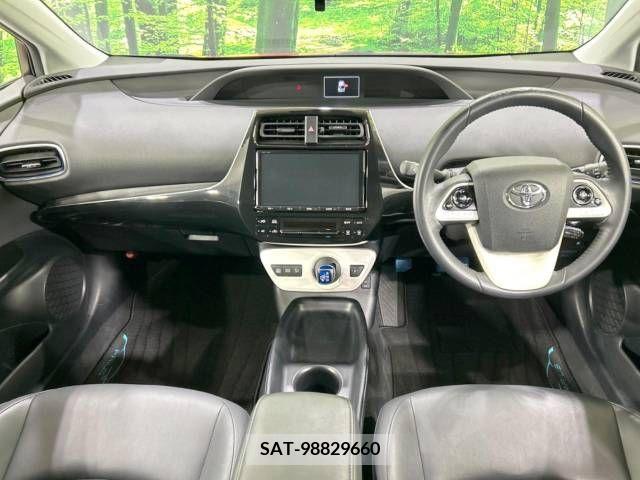 Toyota PRIUS 2018-06 326503-1