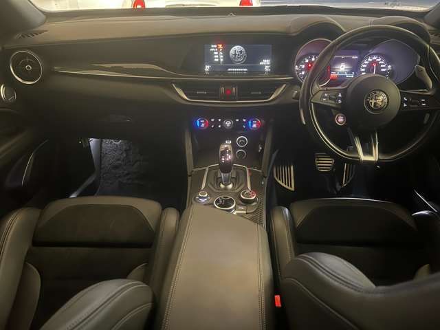 ALFA ROMEO STELVIO 2019-11 6257-14