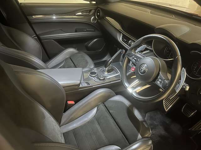 ALFA ROMEO STELVIO 2019-11 6257-7