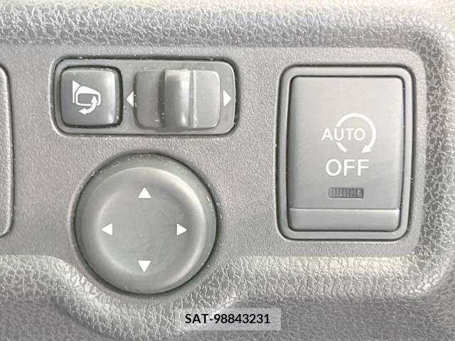 Nissan NOTE 2012-09 280119-2