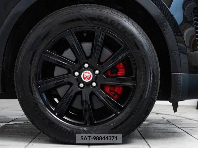 Jaguar E-PACE 2018-05 315788-2