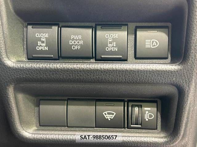 Toyota SIENTA 2023-03 204838-4