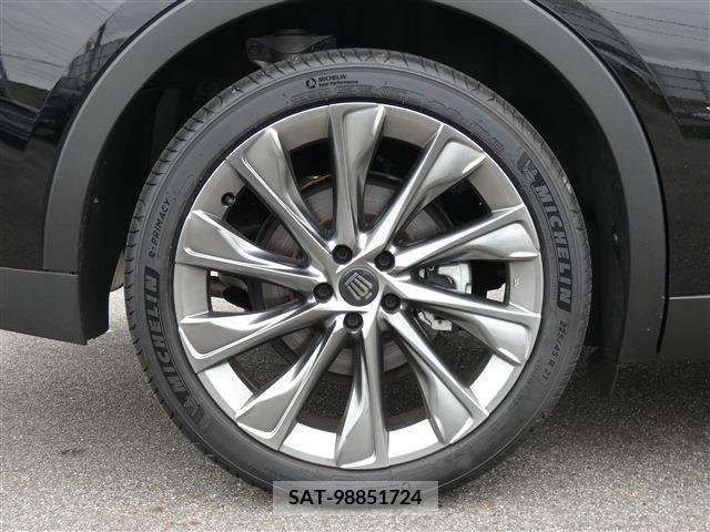 Toyota CROWN 2022-09 300652-21