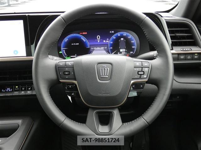 Toyota CROWN 2022-09 300652-5