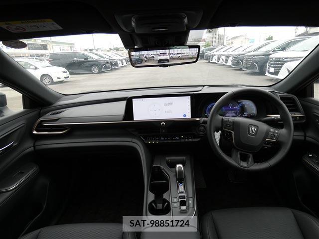 Toyota CROWN 2022-09 300652-4