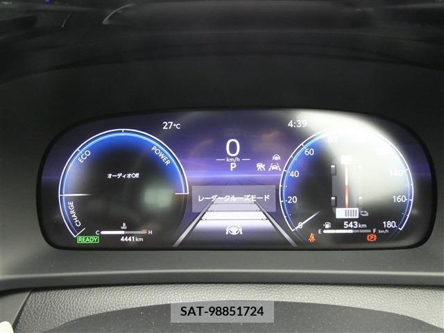 Toyota CROWN 2022-09 300652-14