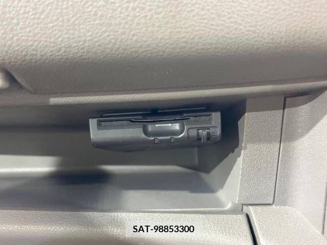 Nissan MARCH 2016-02 377297-3