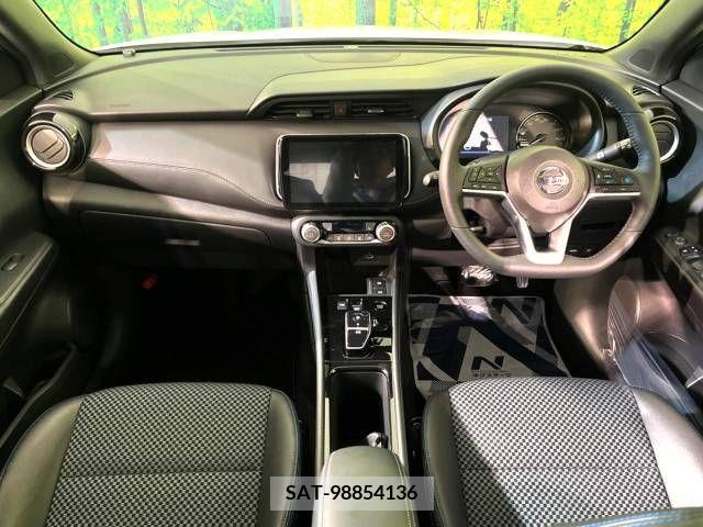 Nissan KICKS 2023-09 235441-1