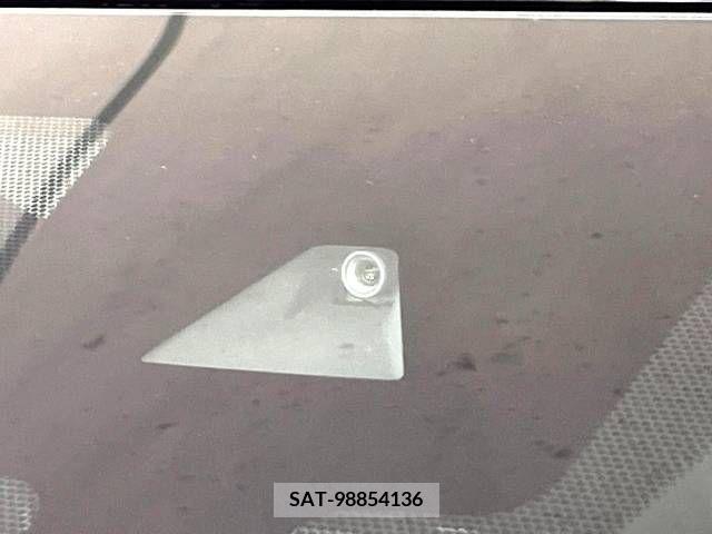 Nissan KICKS 2023-09 235441-2