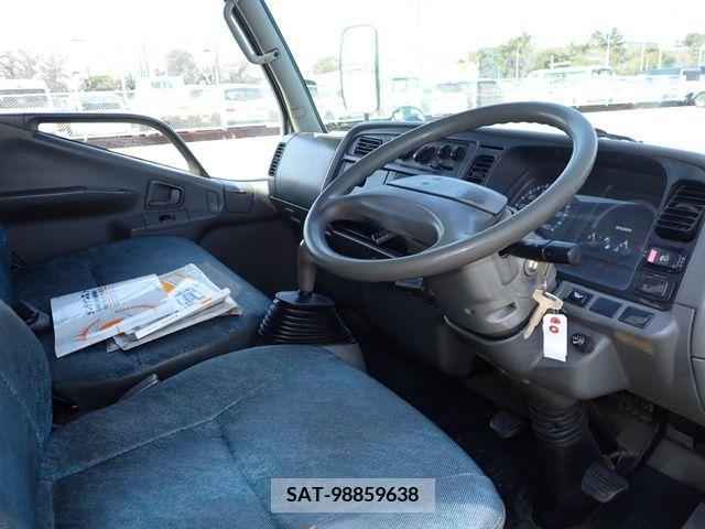 Mitsubishi CANTER GUTS 2000-03 217689-1