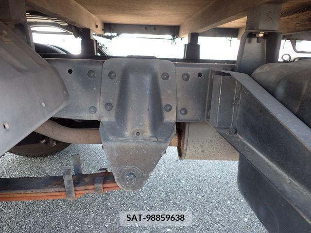 Mitsubishi CANTER GUTS 2000-03 217689-19