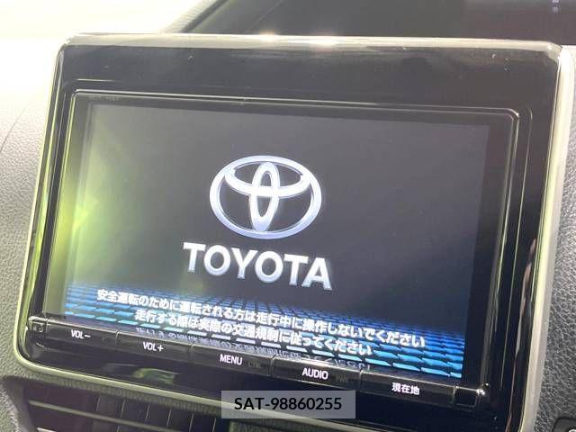 Toyota VOXY 2018-08 211916-2
