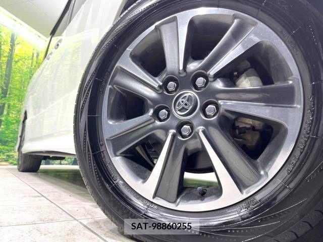 Toyota VOXY 2018-08 211916-14