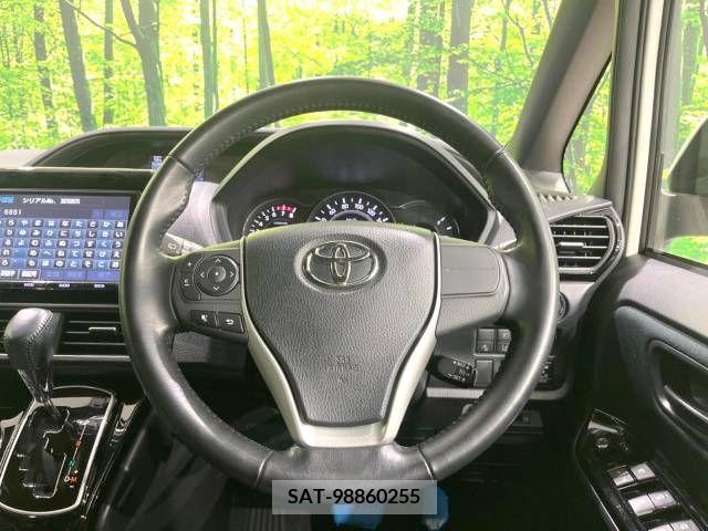 Toyota VOXY 2018-08 211916-12