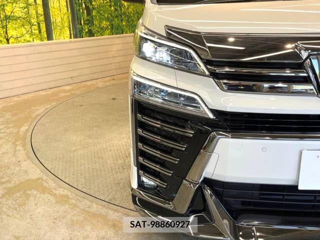 Toyota VELLFIRE 2019-04 369796-13