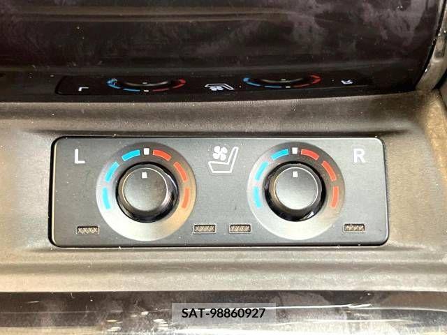 Toyota VELLFIRE 2019-04 369796-7