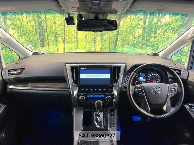 Toyota VELLFIRE 2019-04 369796-1