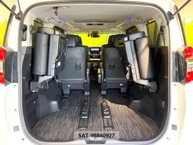 Toyota VELLFIRE 2019-04 369796-11