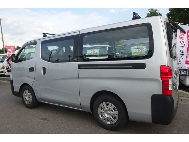 Nissan NV350 Caravan 2014-06 21957-12
