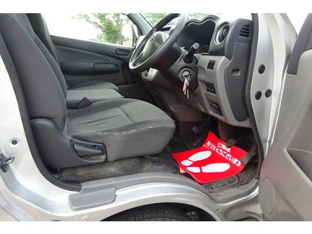 Nissan NV350 Caravan 2014-06 21957-18