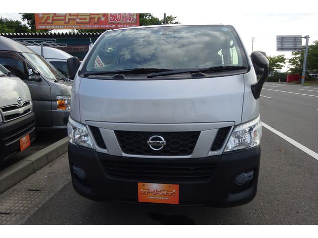 Nissan NV350 Caravan 2014-06 21957-9