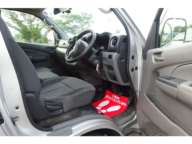 Nissan NV350 Caravan 2014-06 21957-15