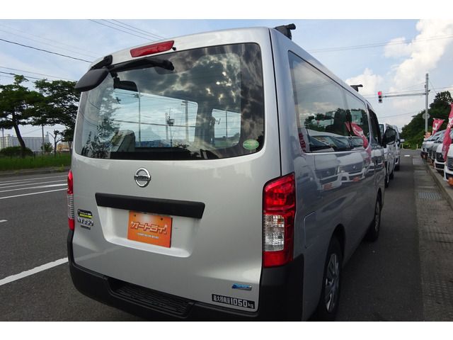 Nissan NV350 Caravan 2014-06 21957-13