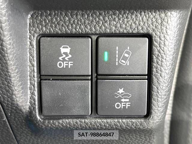 Honda N BOX CUSTOM 2020-06 222816-4