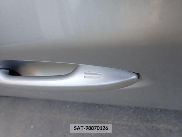 Toyota PRIUS 2011-07 350588-28