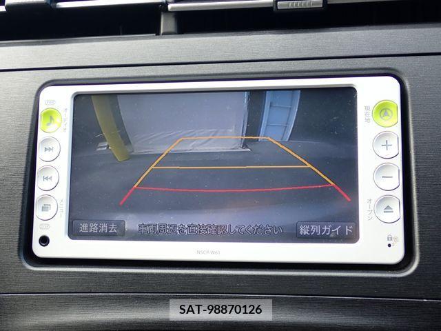 Toyota PRIUS 2011-07 350588-20
