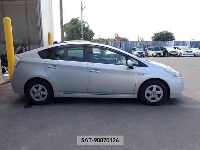 Toyota PRIUS 2011-07 350588-4