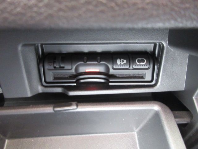 Nissan SERENA 2018-03 5578-19