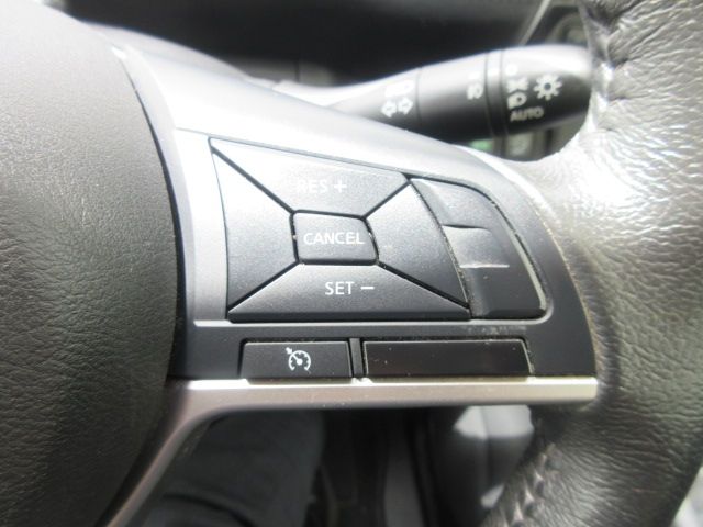 Nissan SERENA 2018-03 5578-24