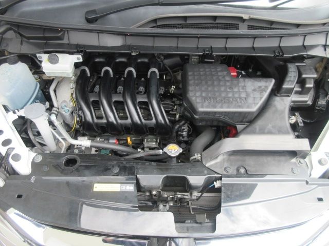 Nissan SERENA 2018-03 5578-26