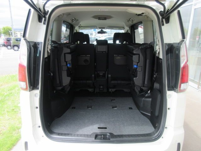 Nissan SERENA 2018-03 5578-10