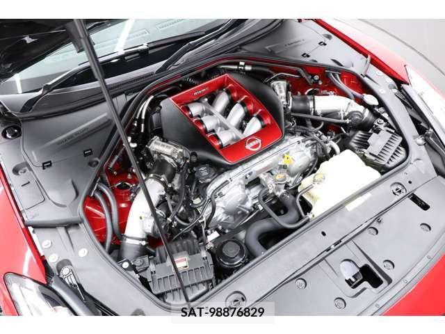 Nissan GT-R 2024-04 270845-2