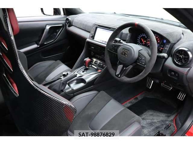Nissan GT-R 2024-04 270845-7