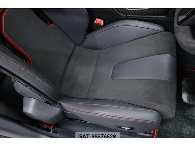 Nissan GT-R 2024-04 270845-5