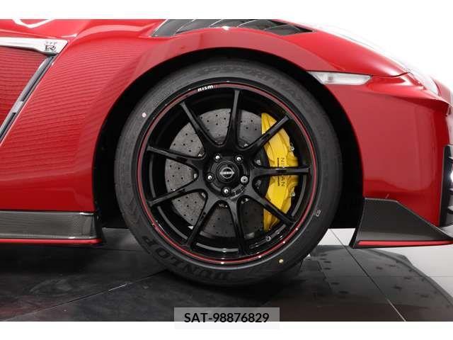 Nissan GT-R 2024-04 270845-4