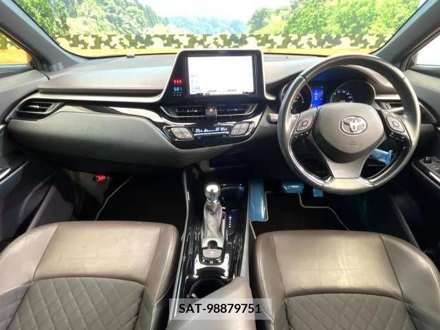 Toyota C-HR 2018-01 335194-1