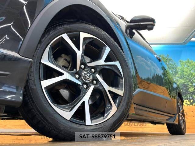 Toyota C-HR 2018-01 335194-13